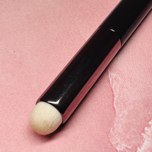 Vyraa BlurLip Diffuser Brush