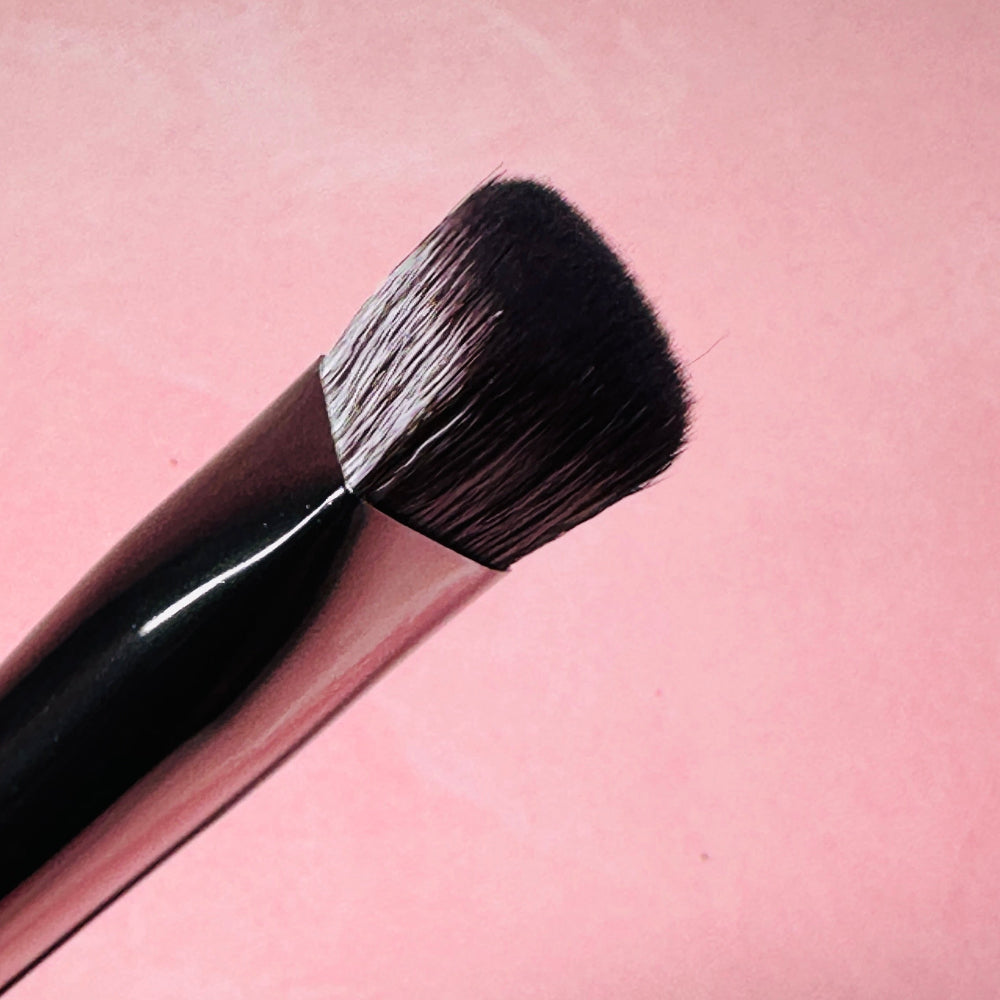 Vyraa PointBlend Concealer Brush