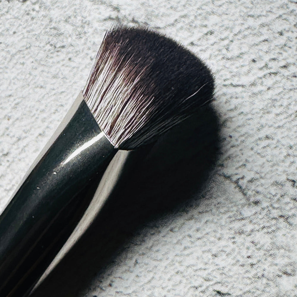 Vyraa PointBlend Concealer Brush