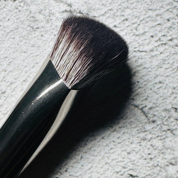 Vyraa PointBlend Concealer Brush