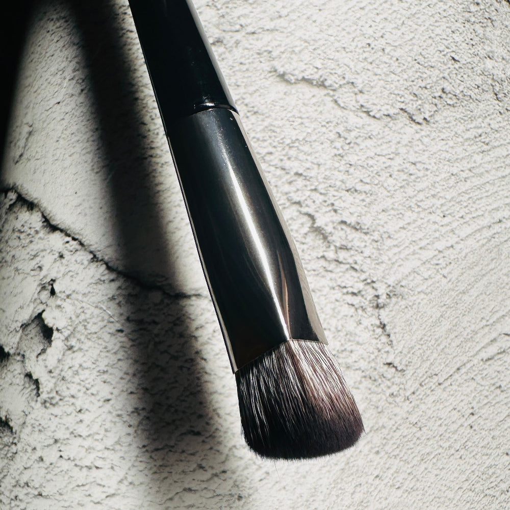 Vyraa PointBlend Concealer Brush